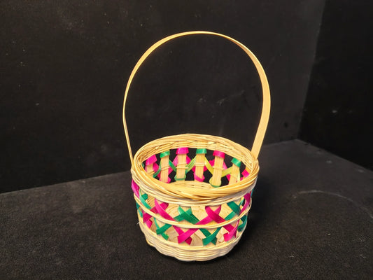 Weave an Intricate Dream: The Lace - Pattern Bamboo Basket Kit - Silkpathcraftsmen Company